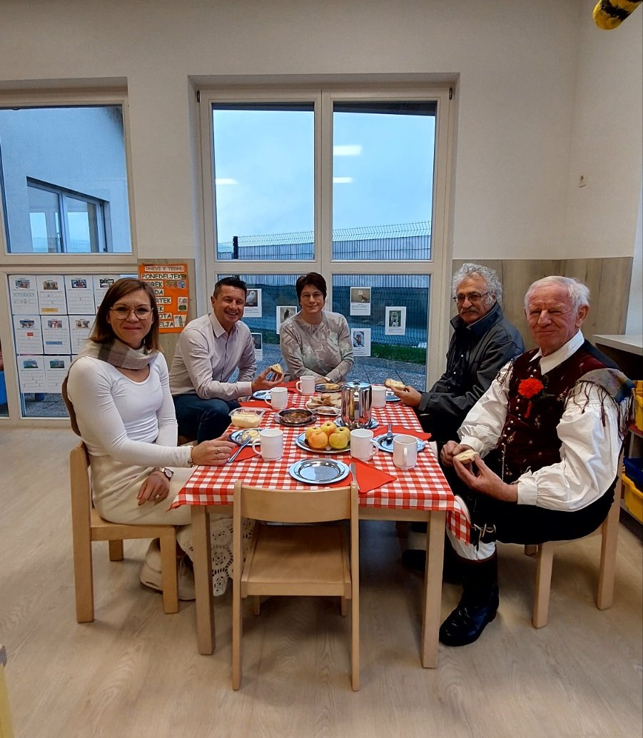 Gostje na Tradicionalnem slovenskem zajtrku